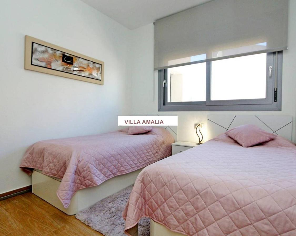 Beach Apartment Amalia Torrevieja Esterno foto